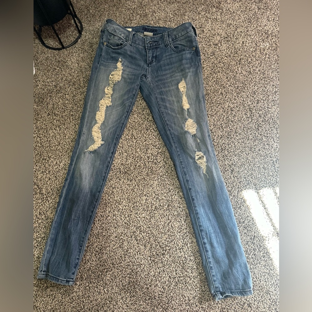 Distress Jeans